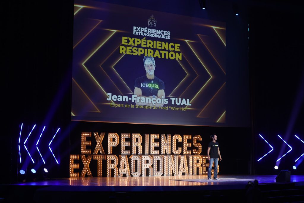 Plongée dans l'aventure intérieure : Jean-François TUAL donne les instructions pour une expérience en deux étapes, alliant découverte et exploration de soi.